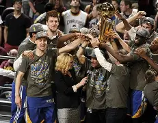 优德网址 -包含冲刺阶段NBA总决赛传出新动向，山东男篮止住颓势，管理层表态——信心回归，赛程密集仍需轮换的词条